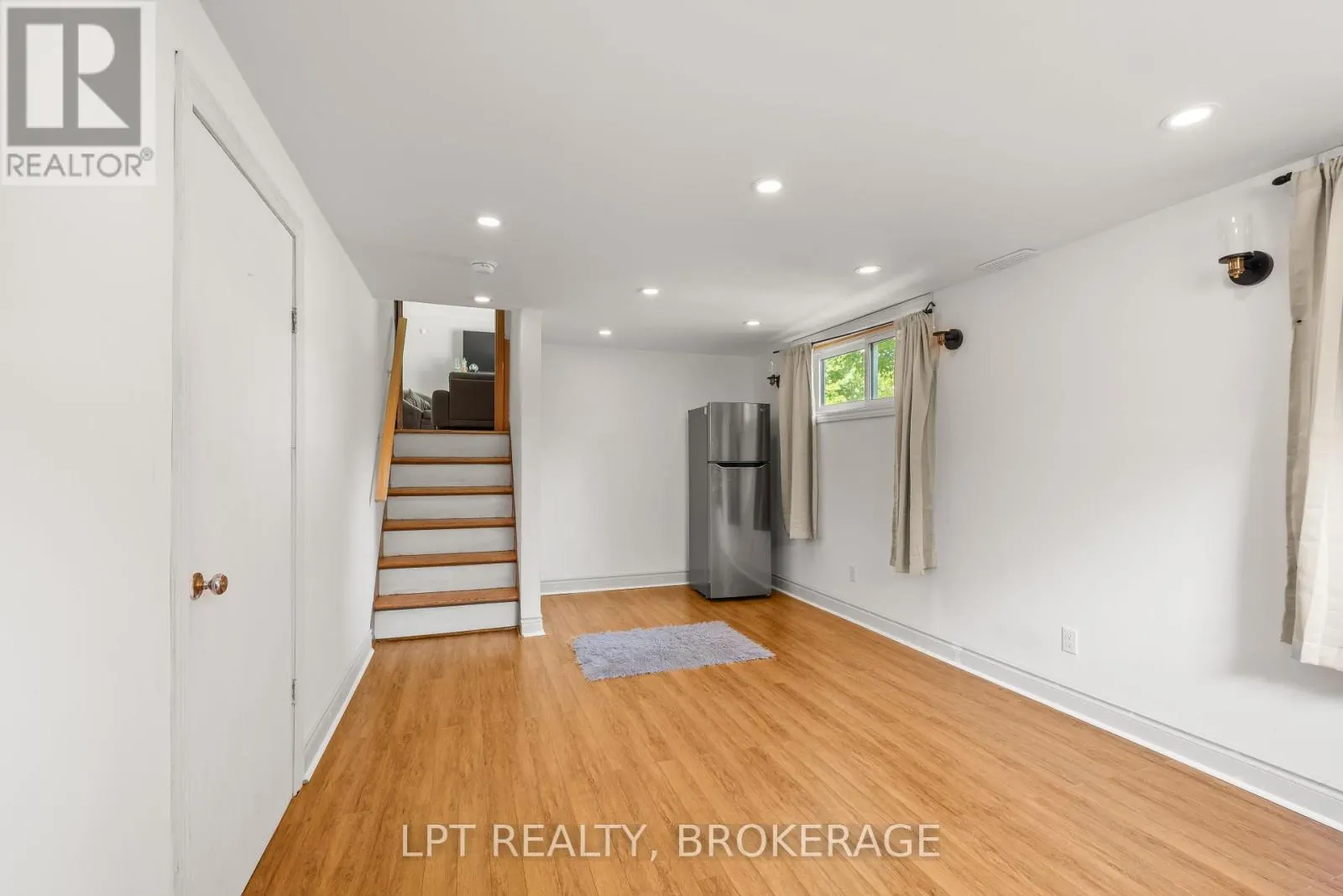 14 HERCHMER CRESCENT