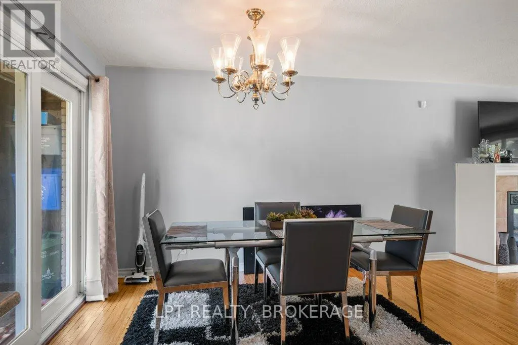 14 HERCHMER CRESCENT