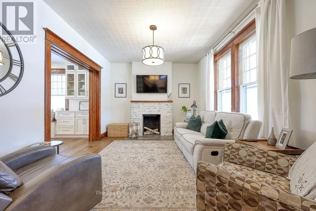 285 INGERSOLL AVENUE