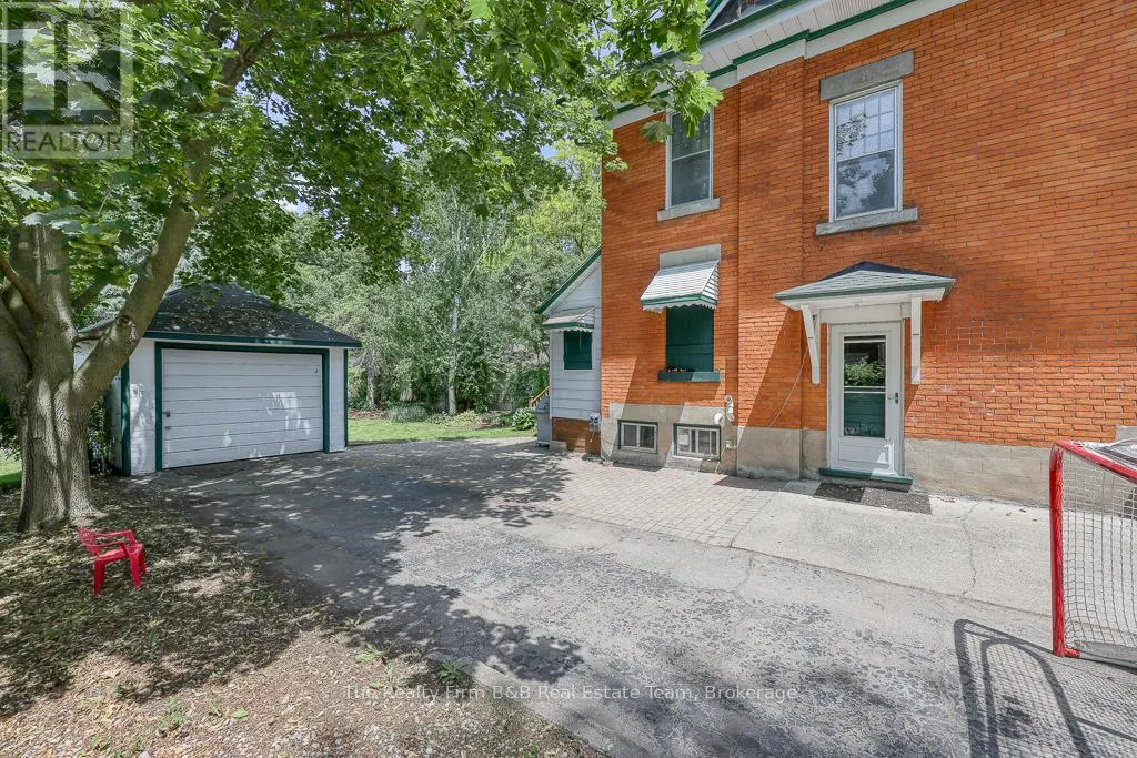 285 INGERSOLL AVENUE