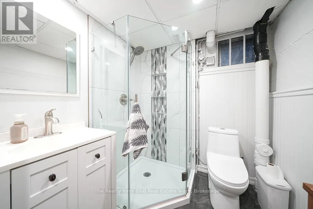 285 INGERSOLL AVENUE