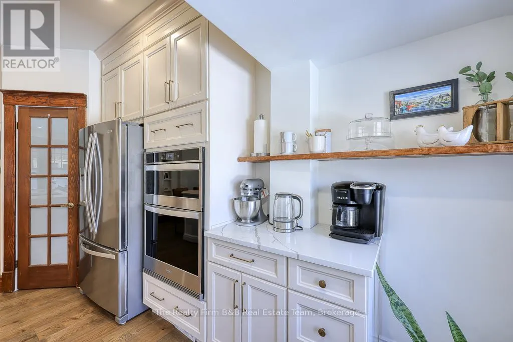 285 INGERSOLL AVENUE