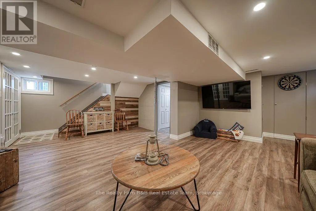 285 INGERSOLL AVENUE