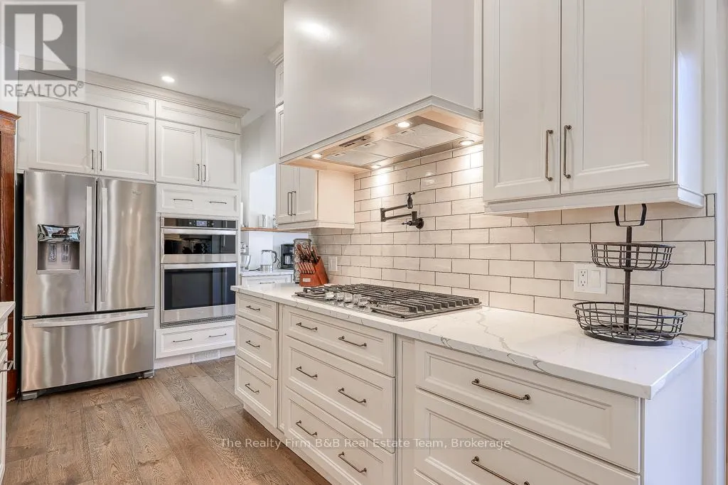 285 INGERSOLL AVENUE