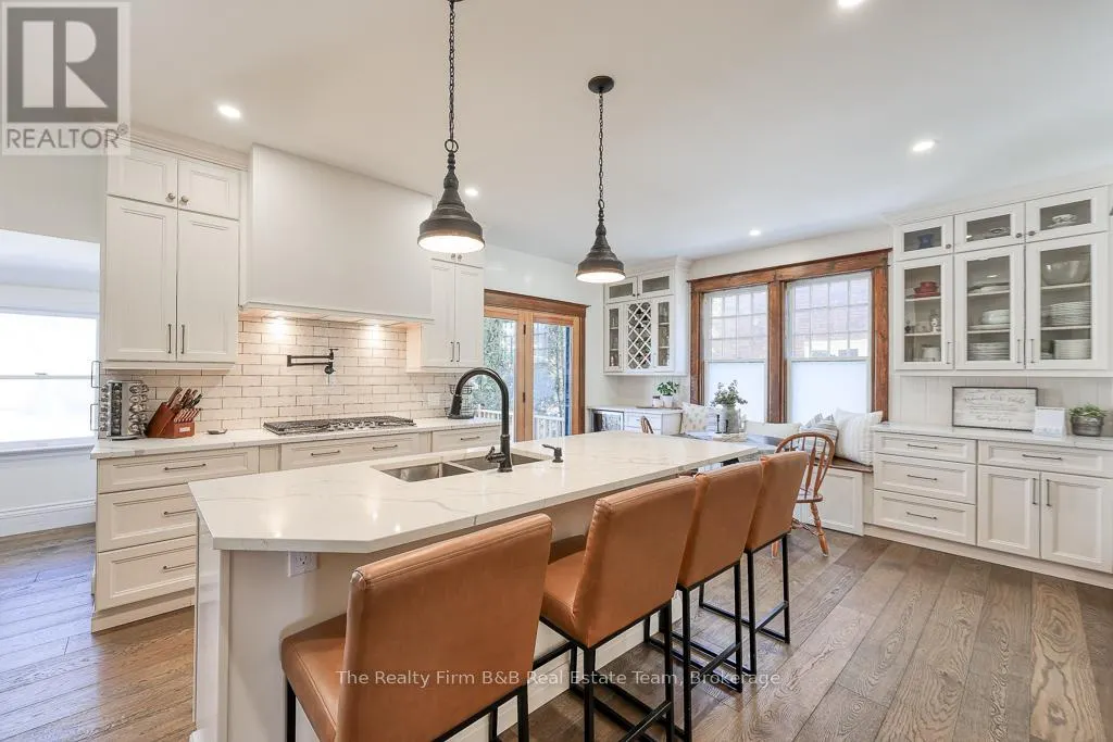 285 INGERSOLL AVENUE