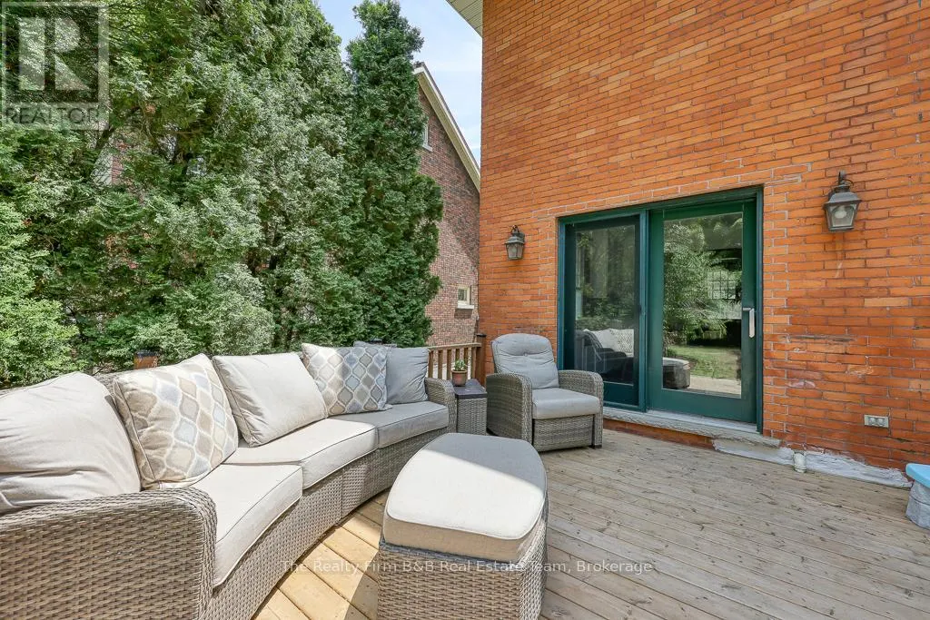 285 INGERSOLL AVENUE