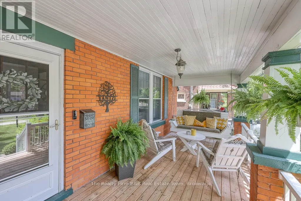 285 INGERSOLL AVENUE