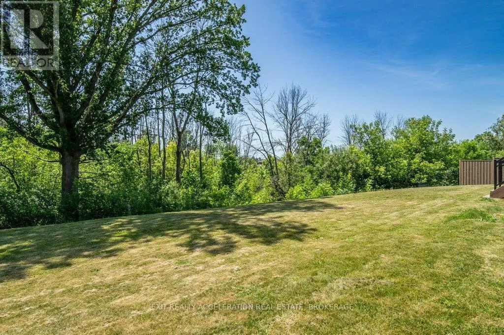 79 HARTWOOD CRESCENT