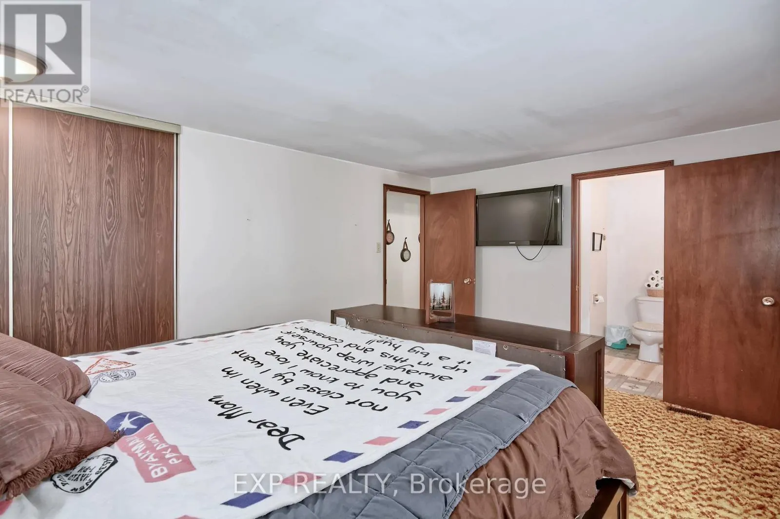 9995 PORT FRANKS ESTATES DRIVE