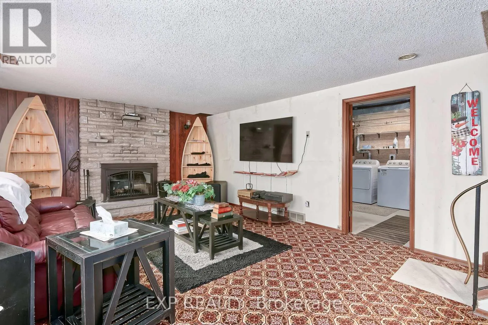 9995 PORT FRANKS ESTATES DRIVE