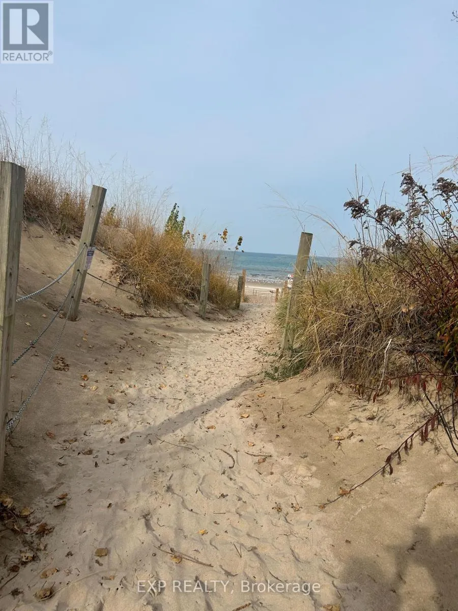 9995 PORT FRANKS ESTATES DRIVE