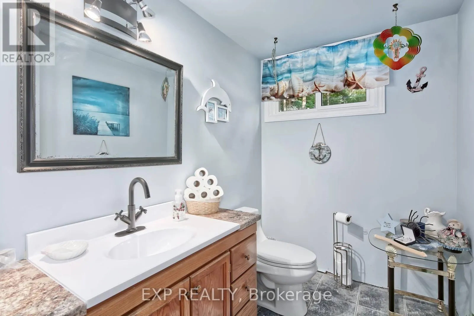 9995 PORT FRANKS ESTATES DRIVE