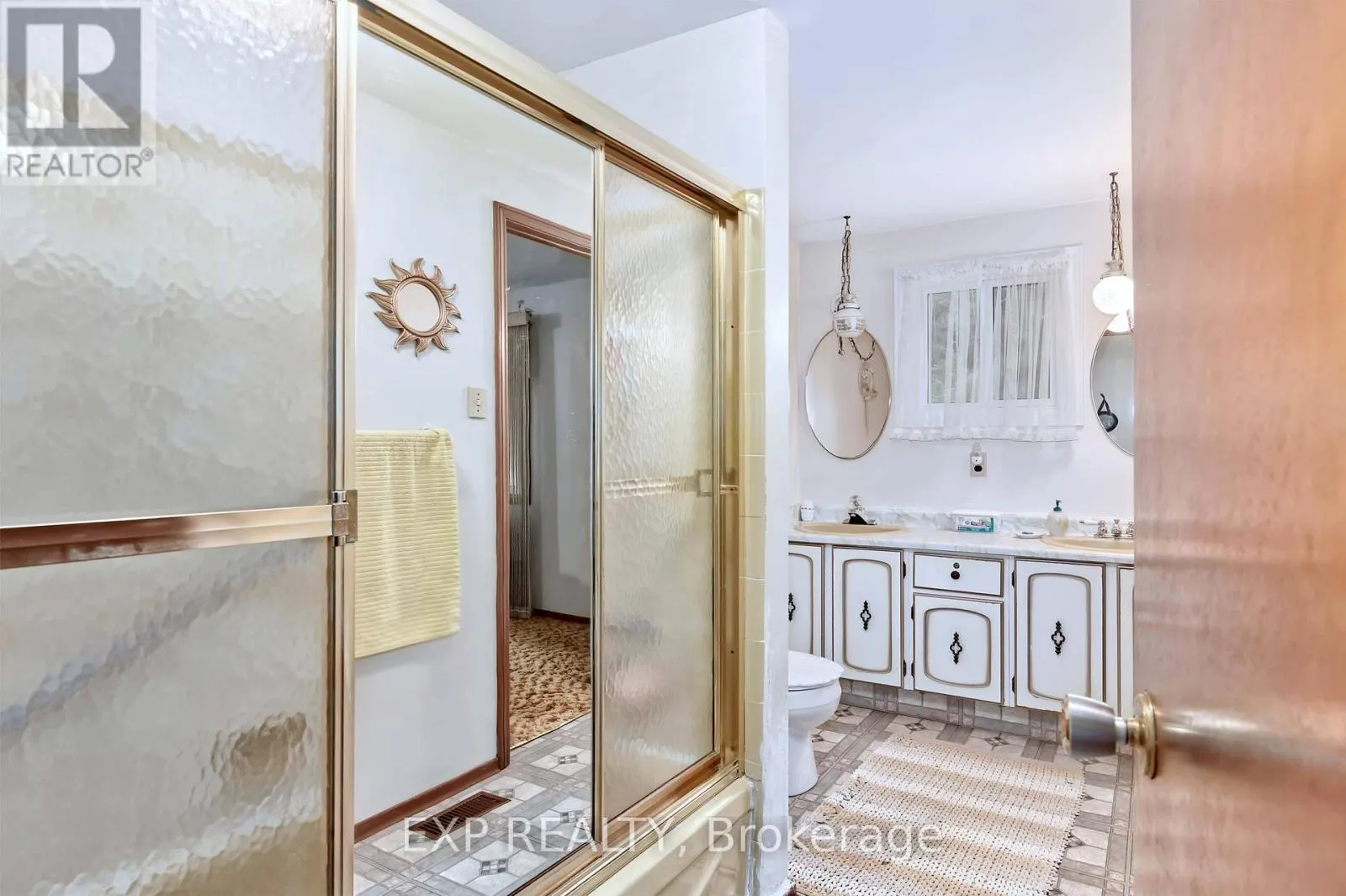 9995 PORT FRANKS ESTATES DRIVE