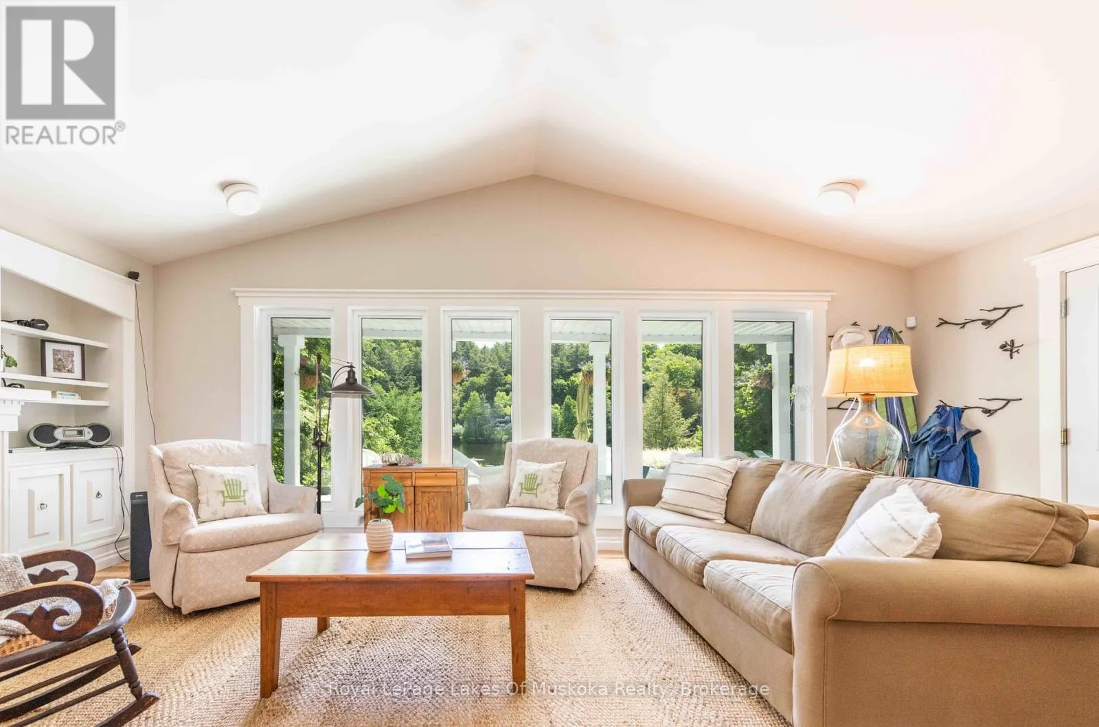 9 MOUNTVIEW AVENUE