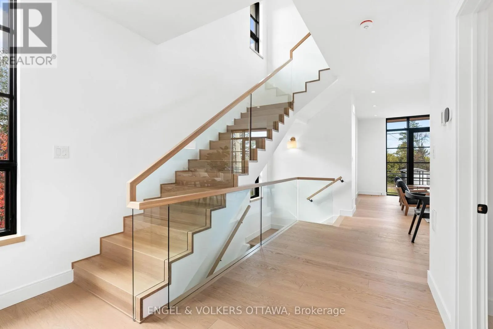 1168 HIGHCROFT DRIVE
