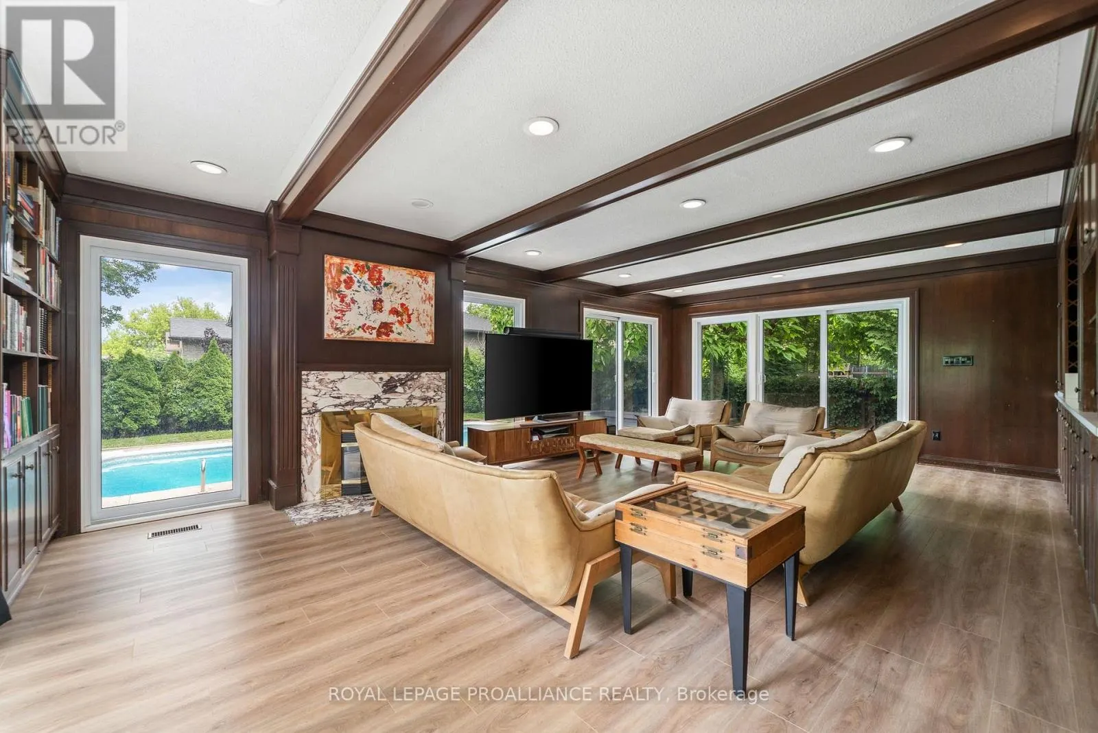 27 FOREST HILL CRESCENT