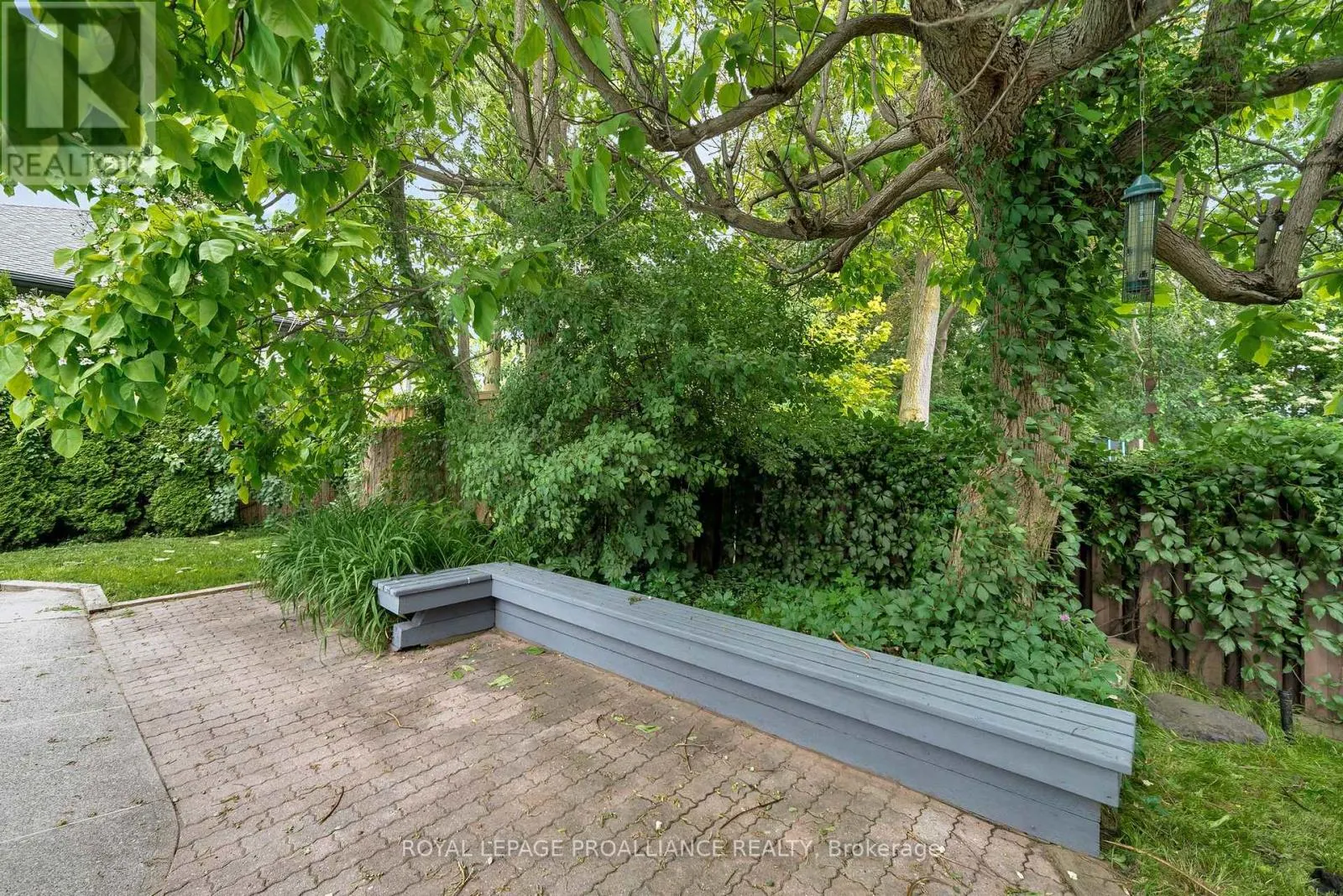 27 FOREST HILL CRESCENT