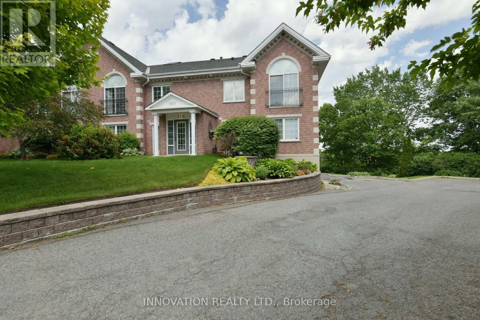 2C - 150 ROBSON COURT