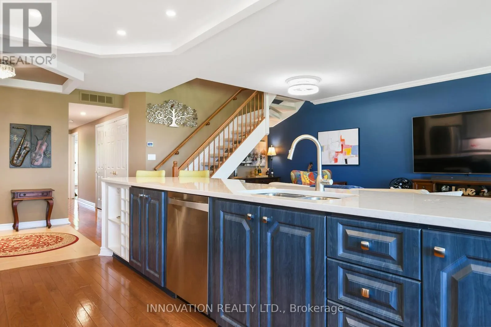 2C - 150 ROBSON COURT