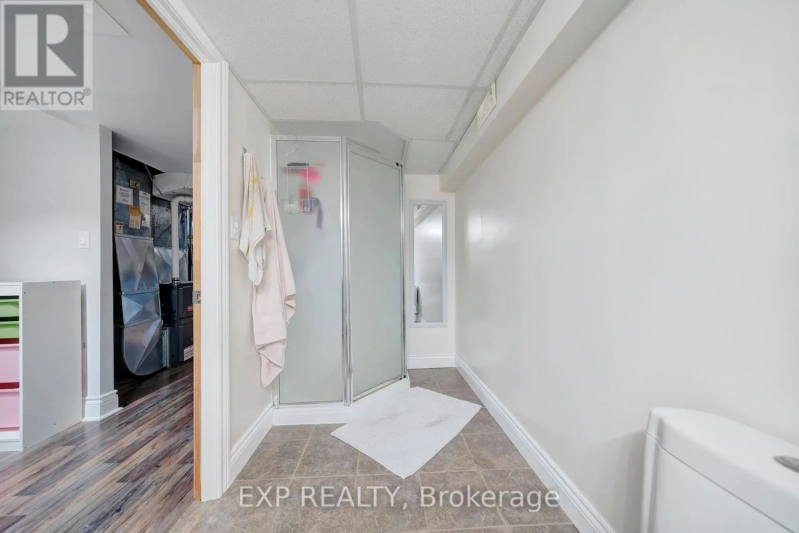 7589 WILSON CRESCENT