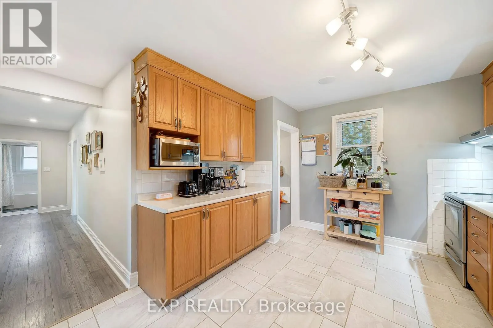 7589 WILSON CRESCENT