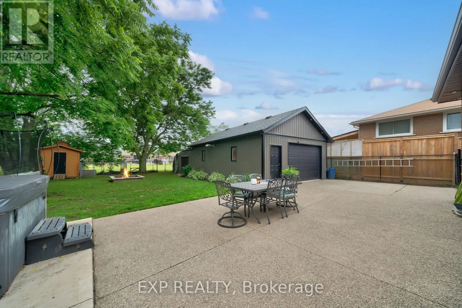 7589 WILSON CRESCENT