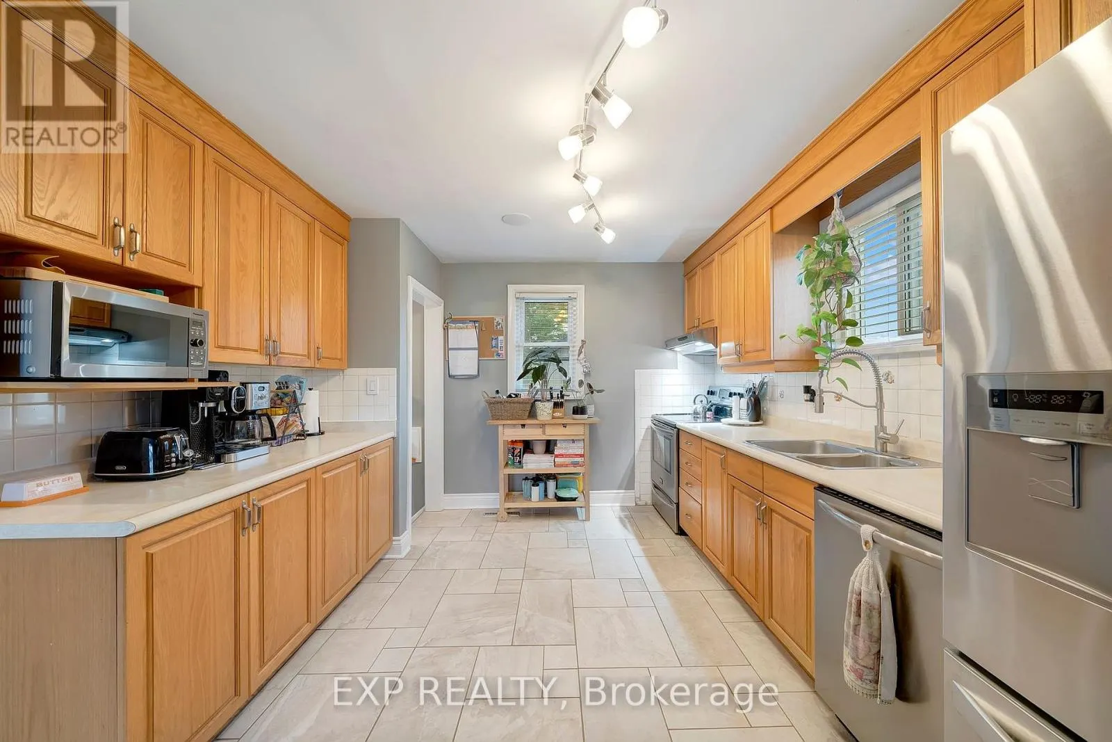 7589 WILSON CRESCENT