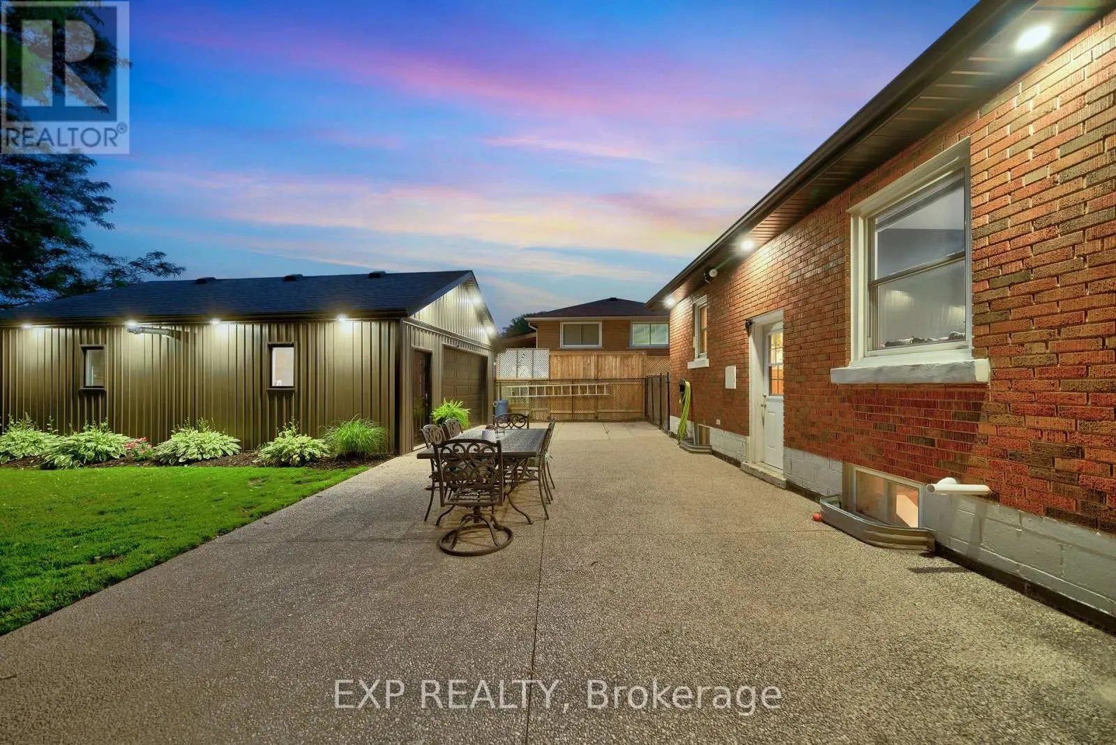 7589 WILSON CRESCENT