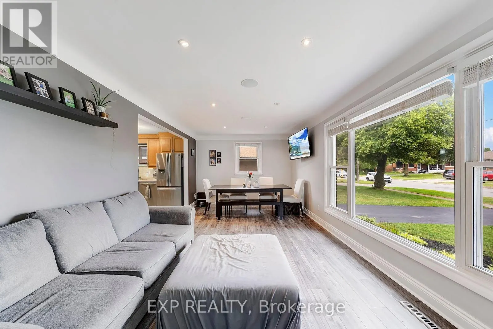 7589 WILSON CRESCENT