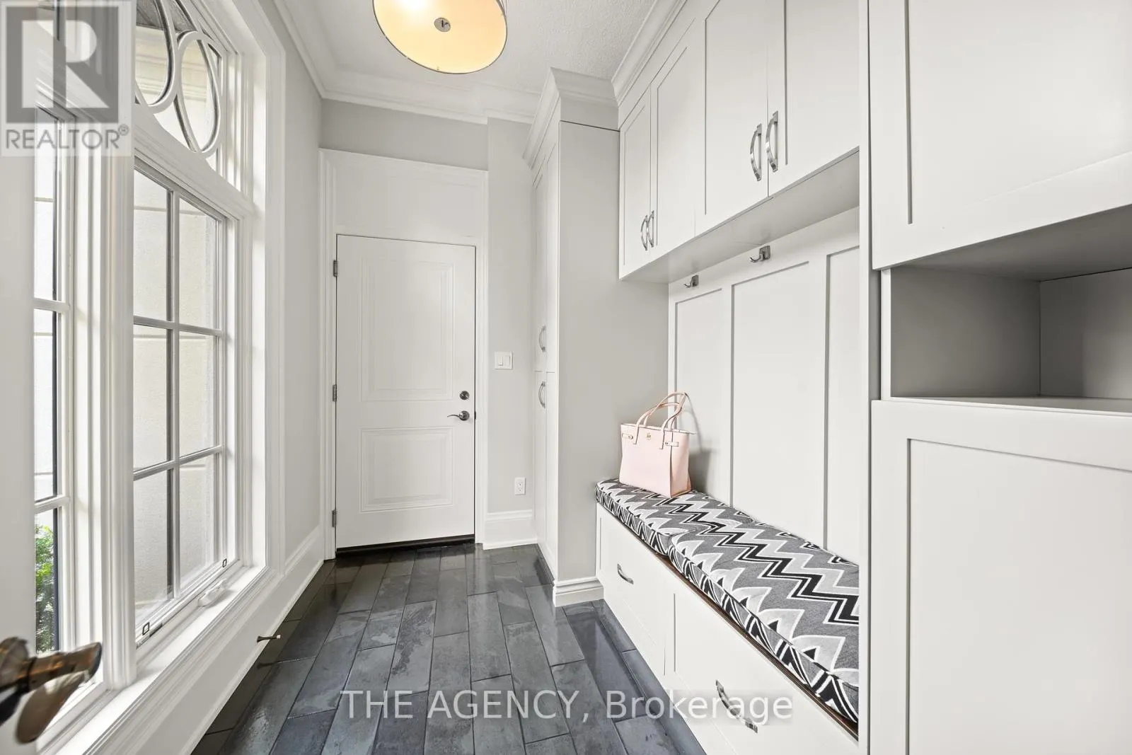 1577 GLOUCESTER ROAD