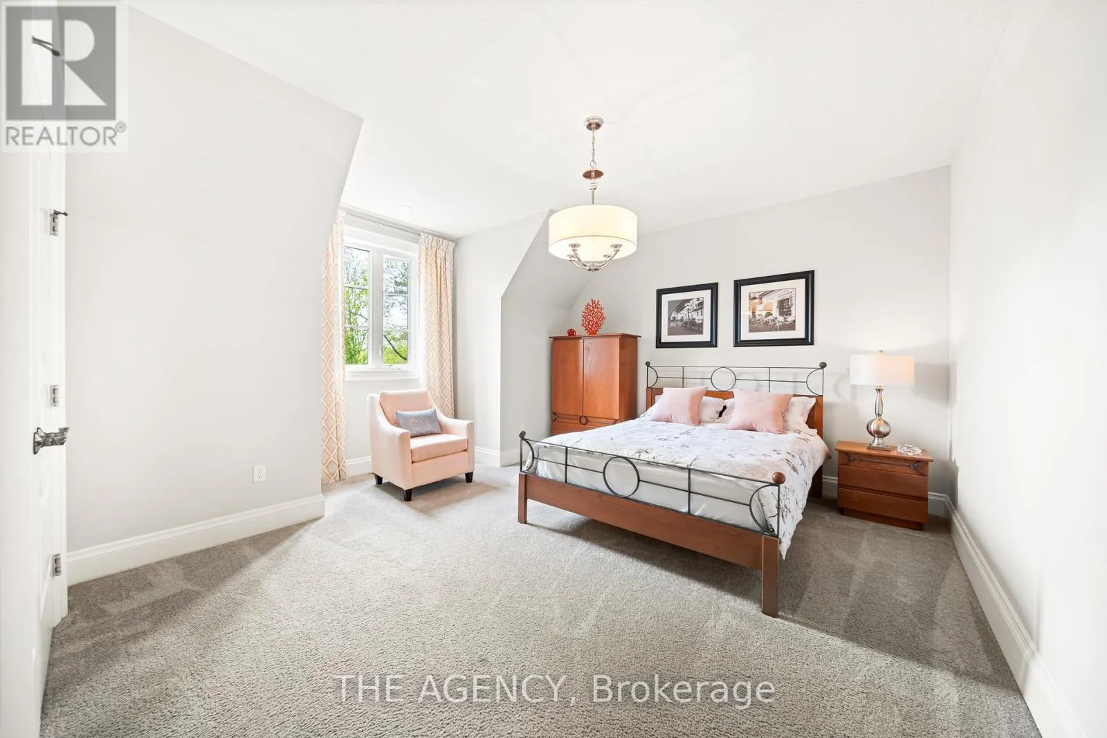 1577 GLOUCESTER ROAD