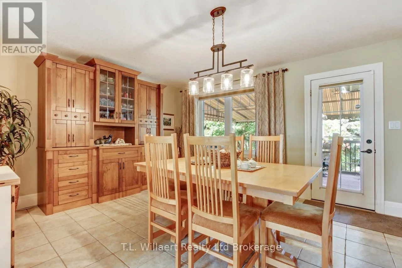 7 LYNDALE ROAD
