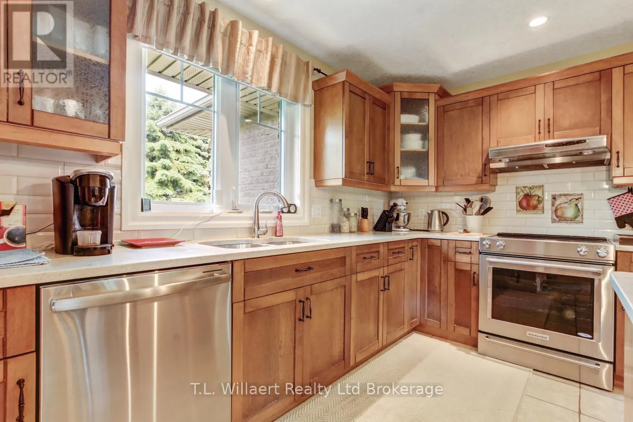 7 LYNDALE ROAD