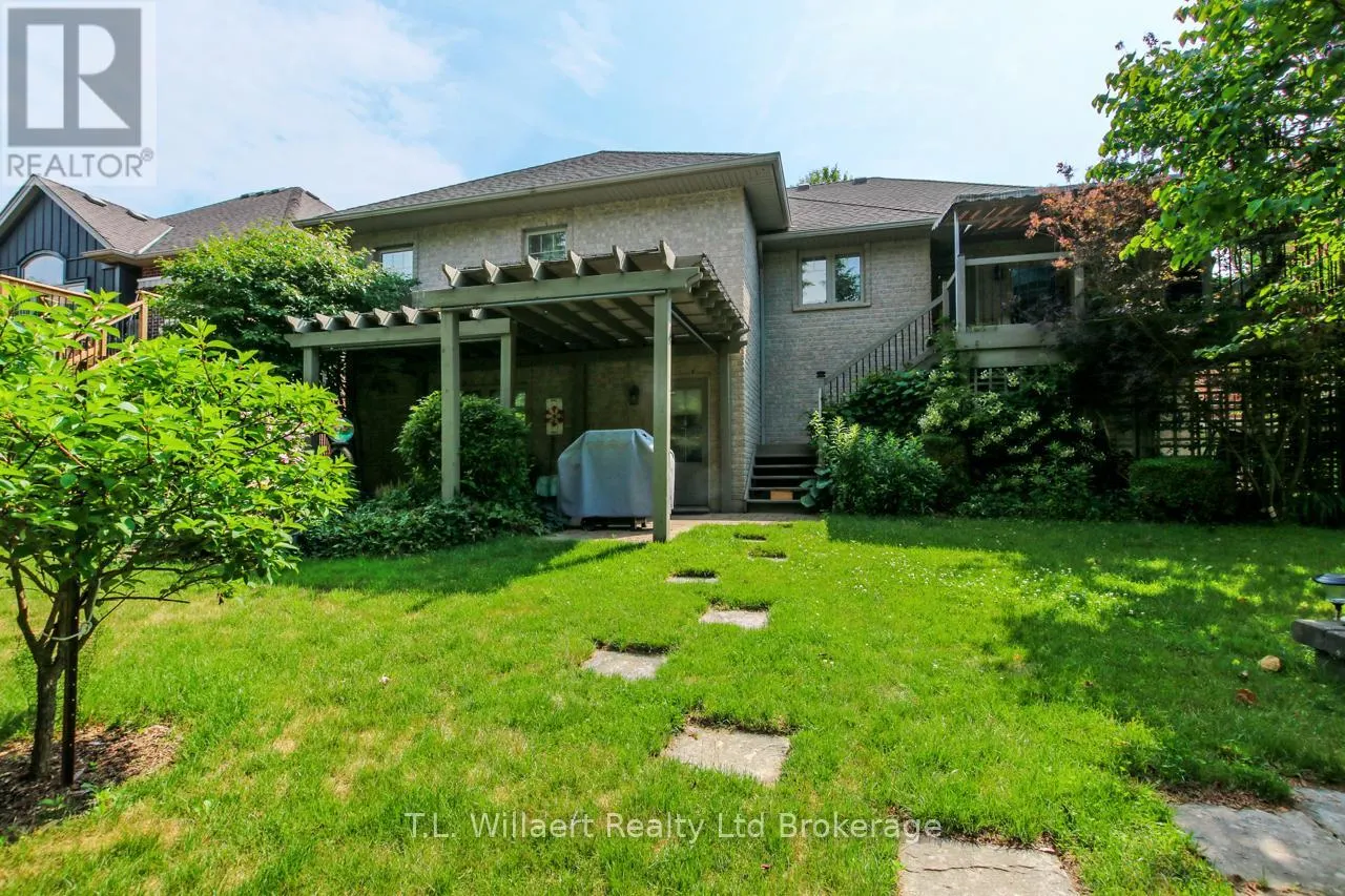 7 LYNDALE ROAD