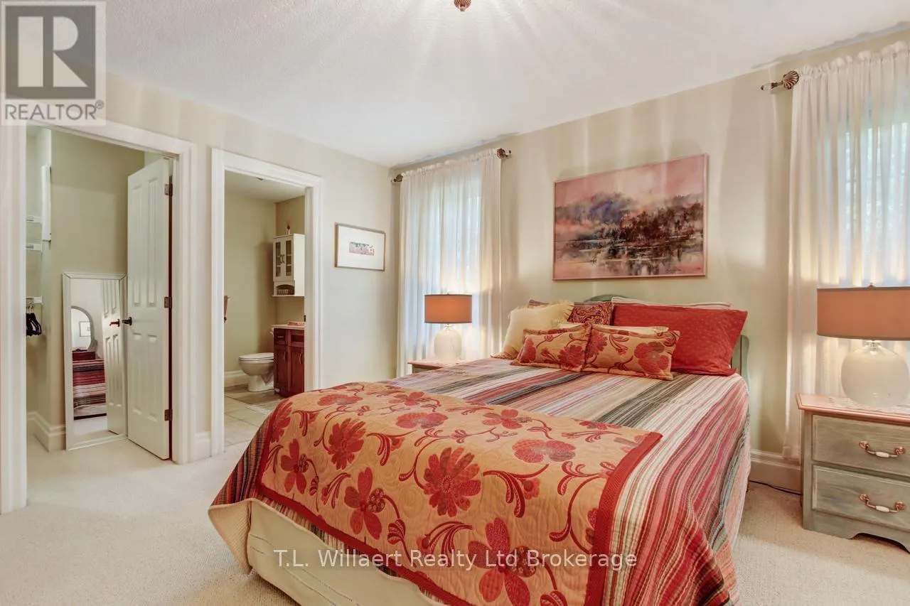 7 LYNDALE ROAD