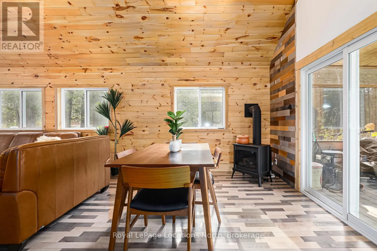 025359 EUPH-ST VINCENT TOWNLINE