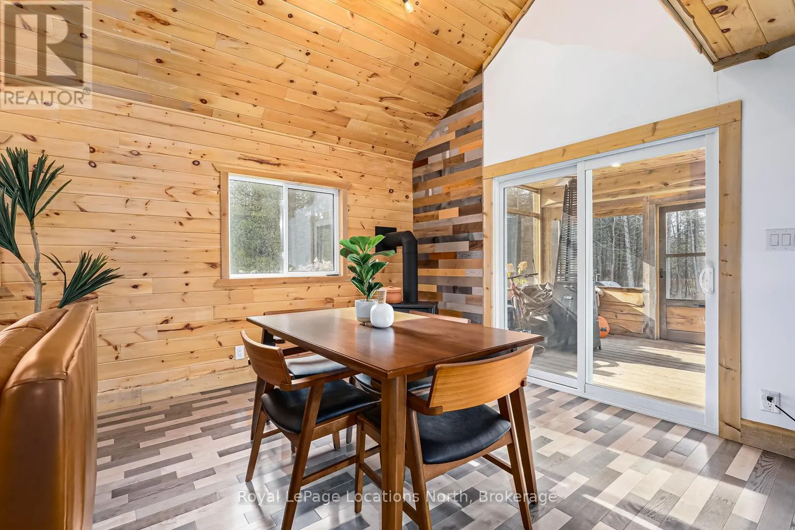 025359 EUPH-ST VINCENT TOWNLINE