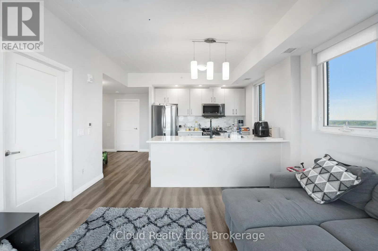 1502 - 108 GARMENT STREET SE