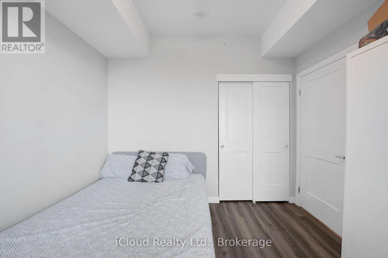 1502 - 108 GARMENT STREET SE