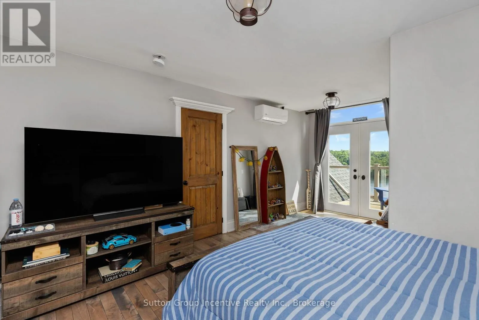 15 GORDON POINT LANE