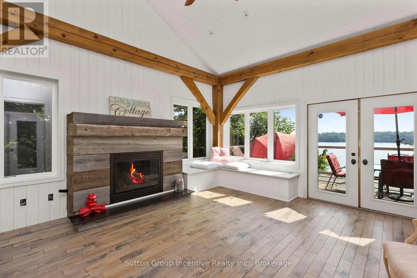 15 GORDON POINT LANE