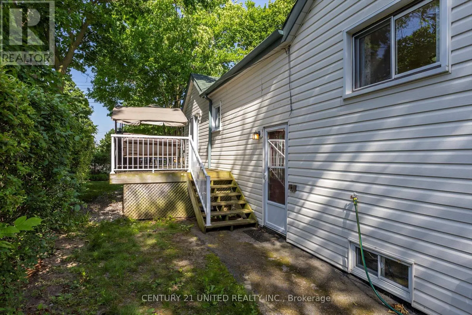 236 LEE STREET