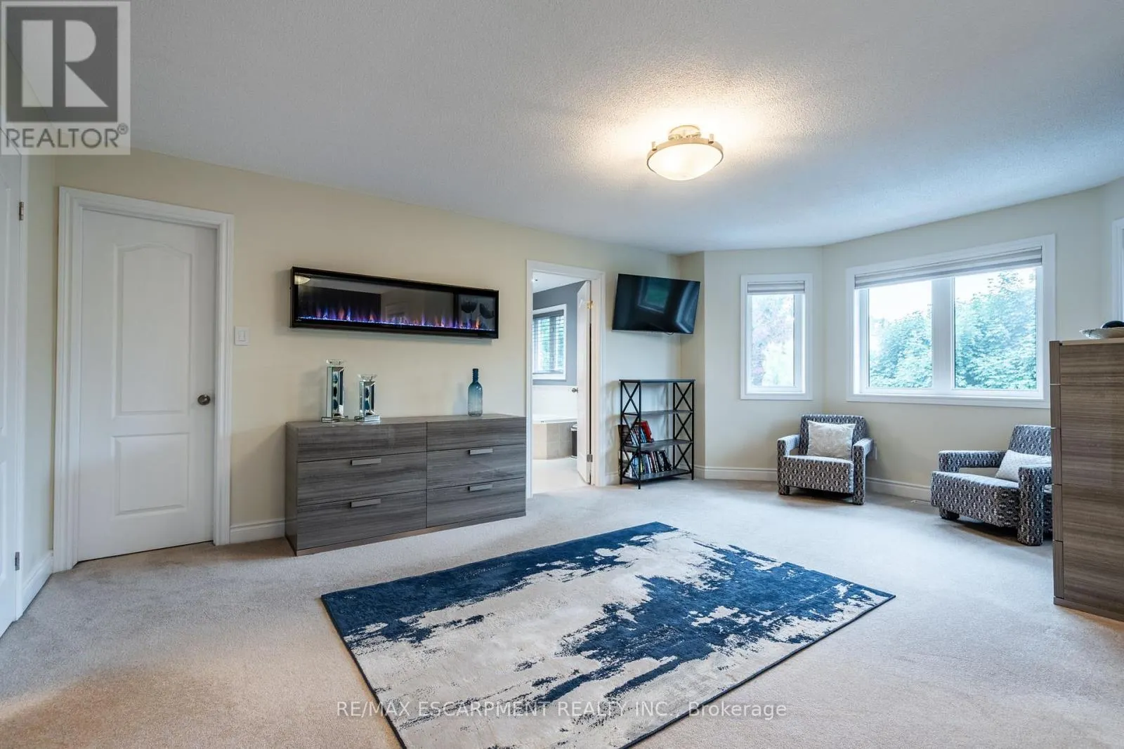 7 VOLTERRA COURT