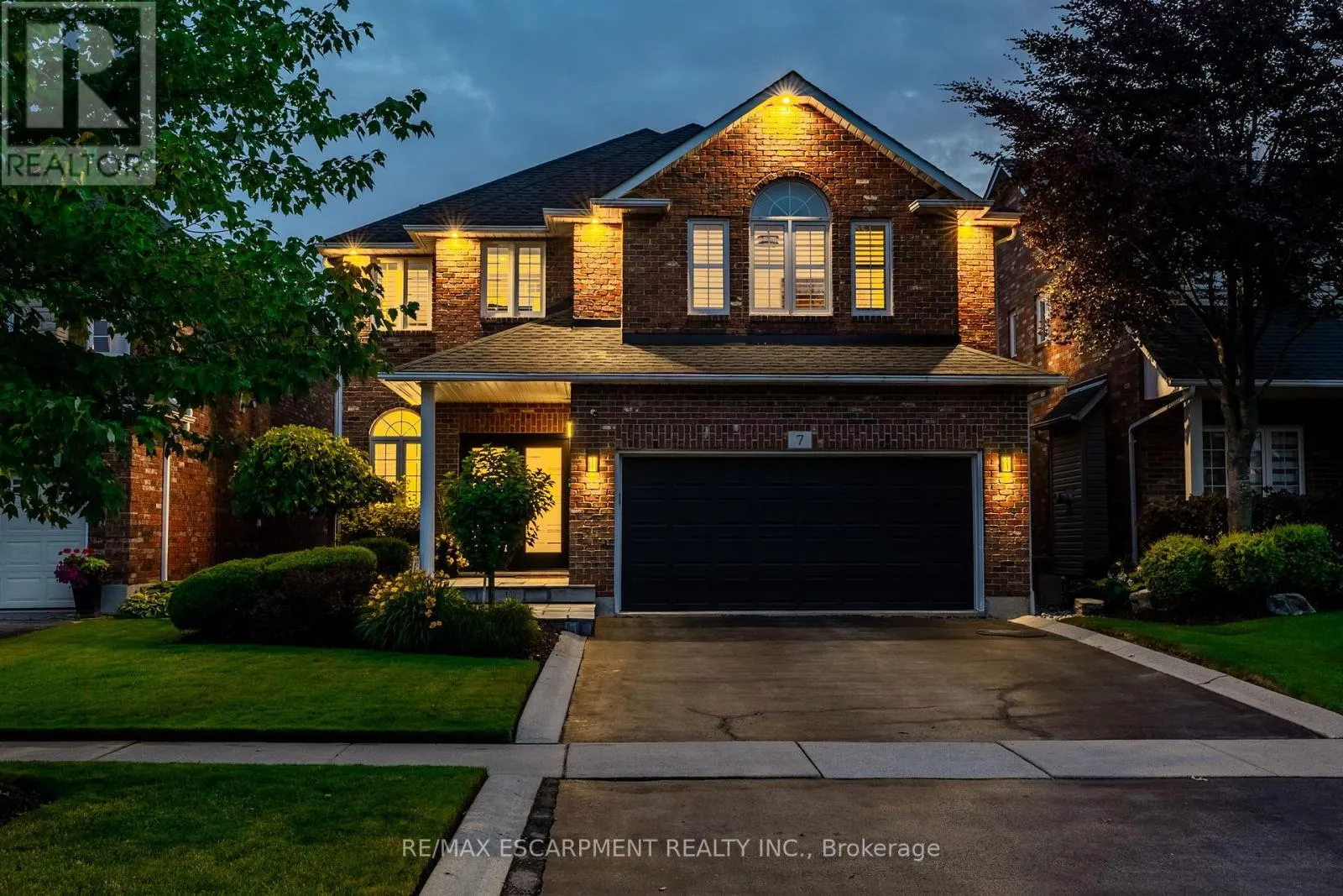 7 VOLTERRA COURT
