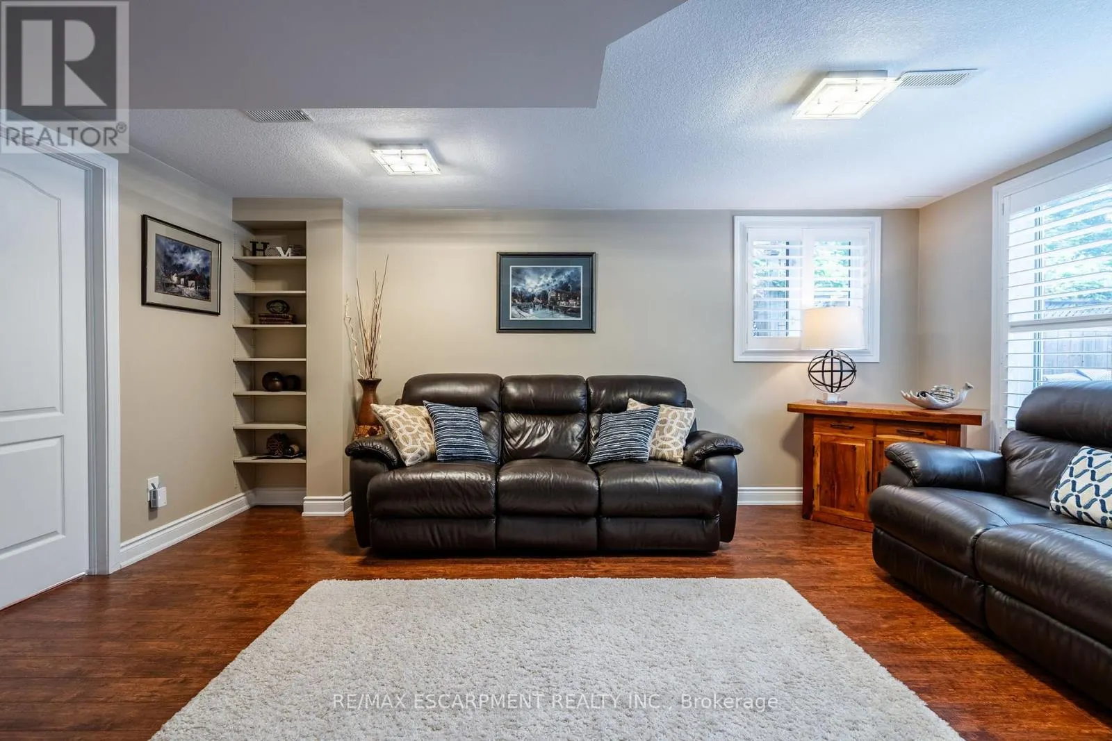 7 VOLTERRA COURT