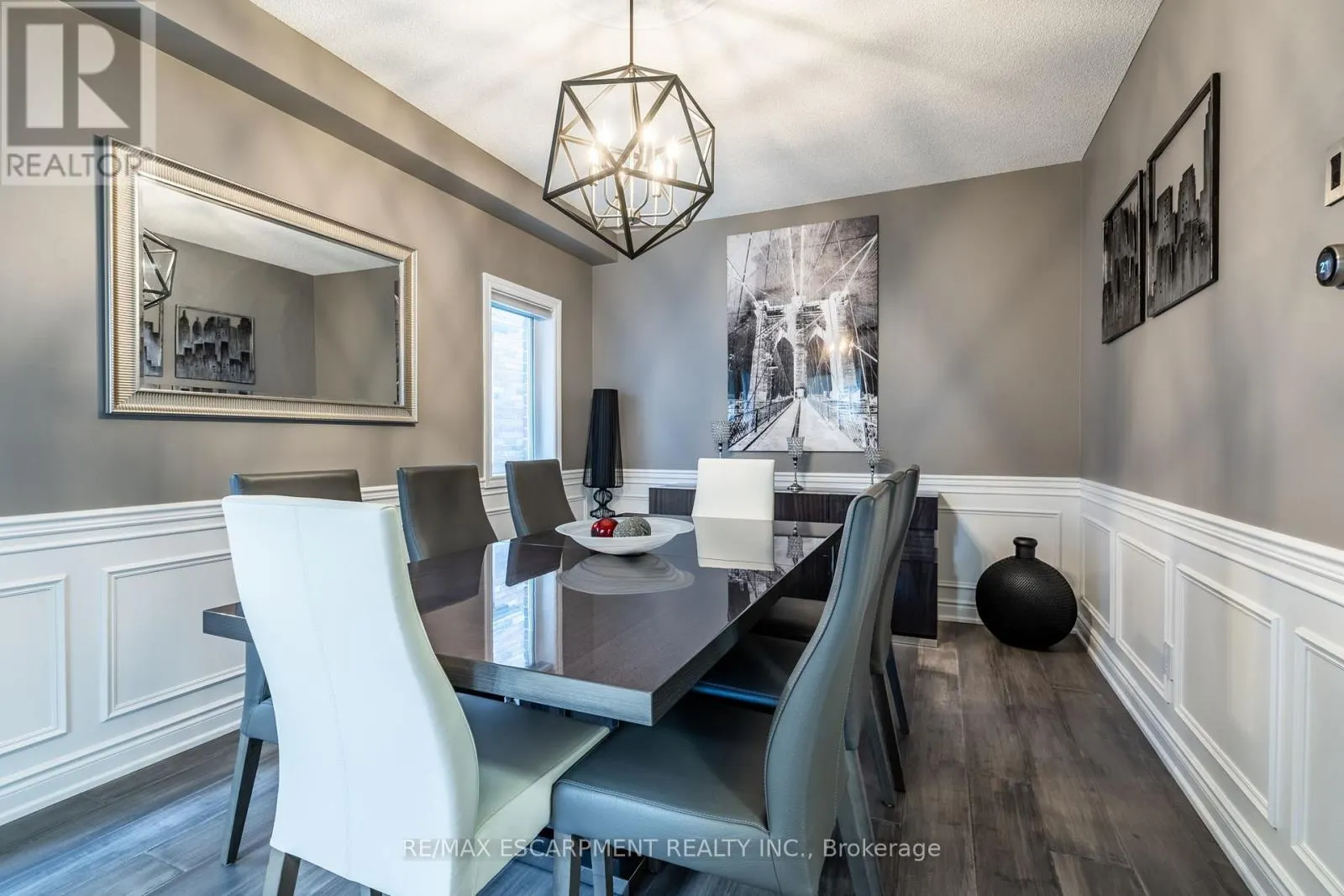 7 VOLTERRA COURT