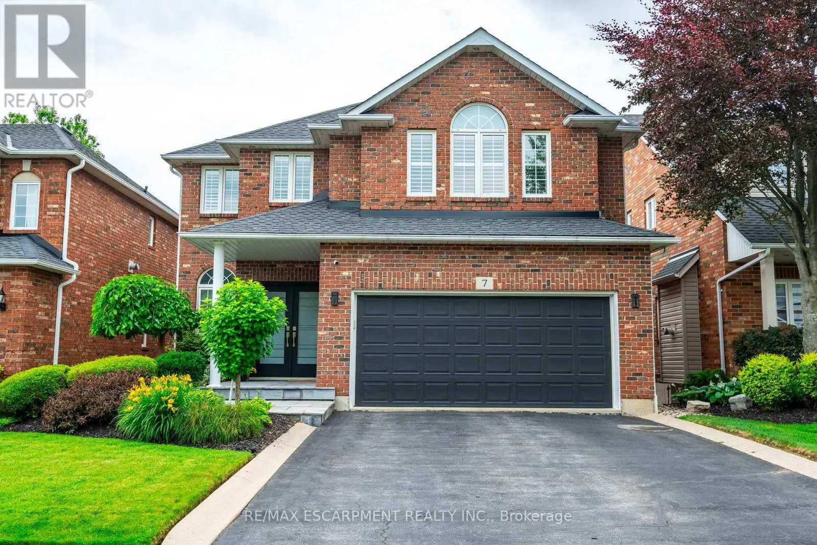 7 VOLTERRA COURT