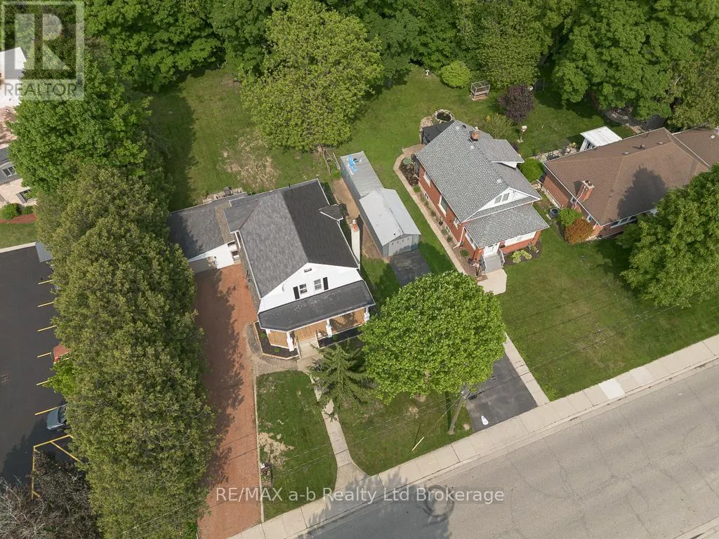 189 ROLPH STREET