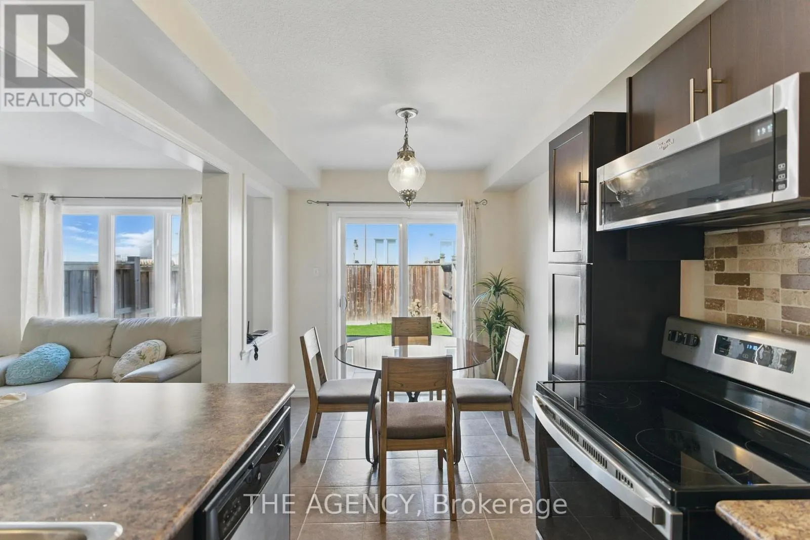 9 LYNCH CRESCENT