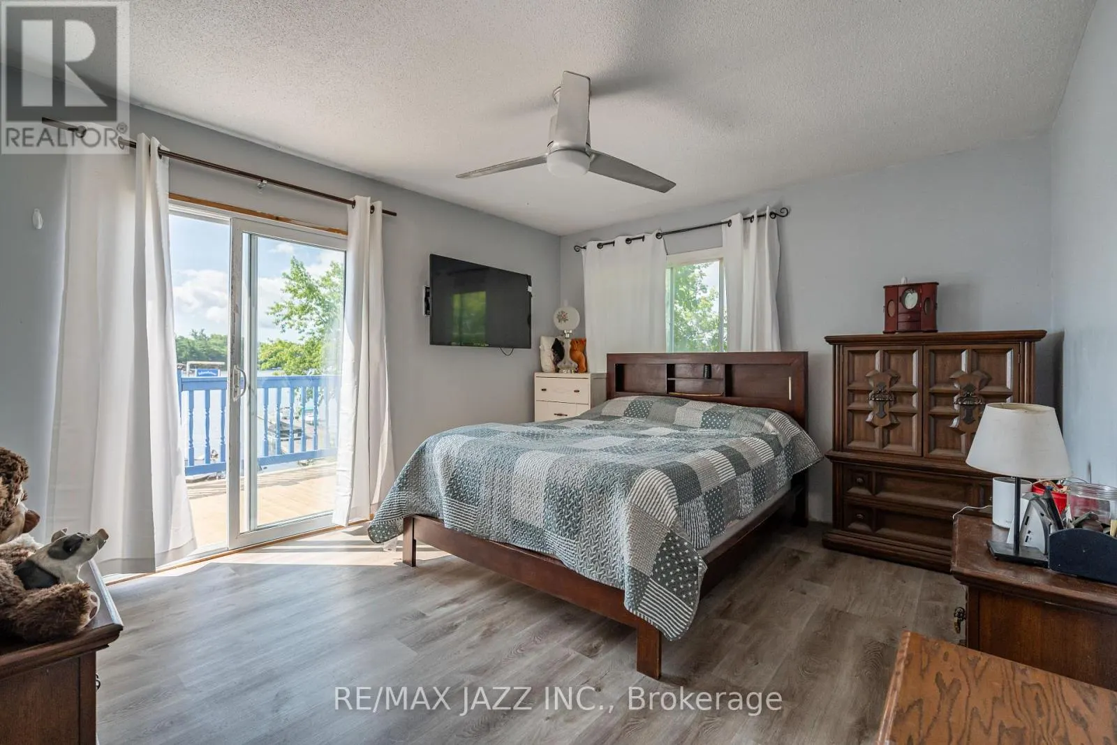 1087 ISLAND VIEW DRIVE